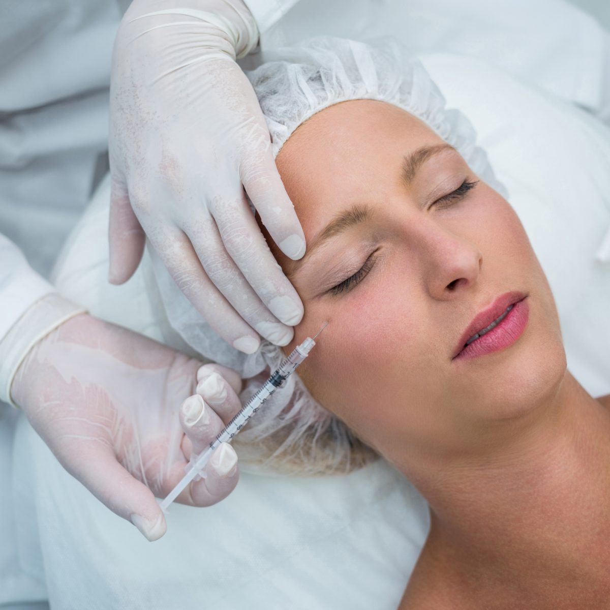 Estetică facială (Acid hialuronic &amp; volumetrie)